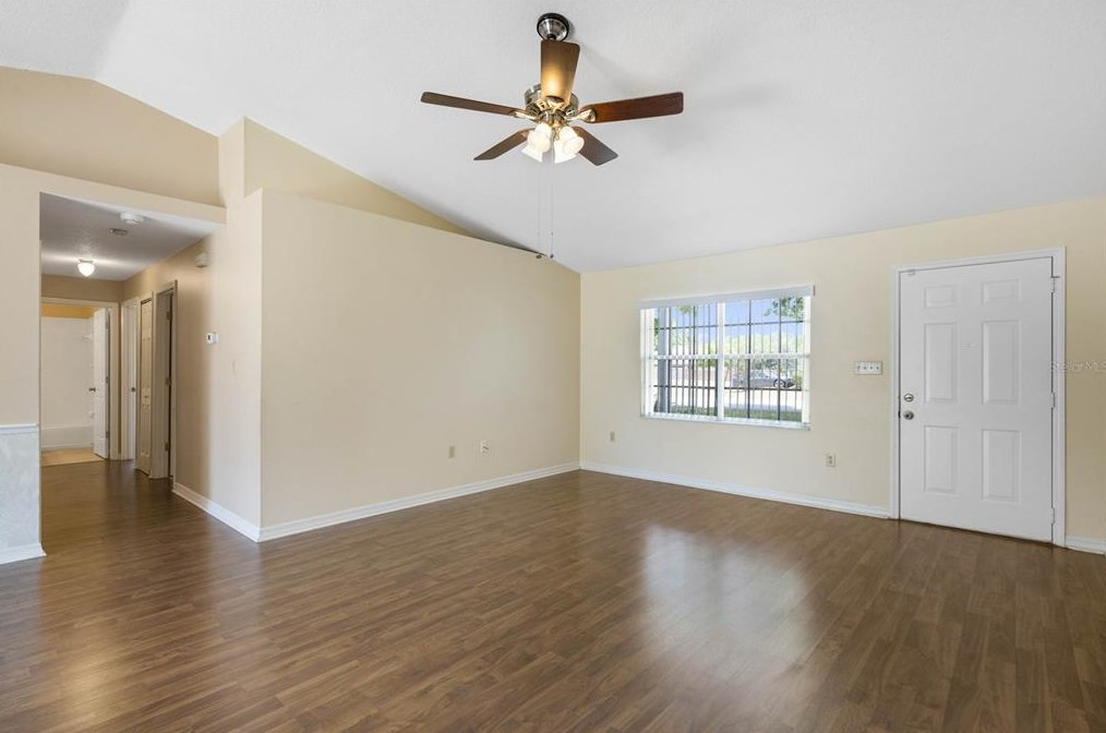 2600 Montecito Ave, Eustis FL 32726-4476 exterior