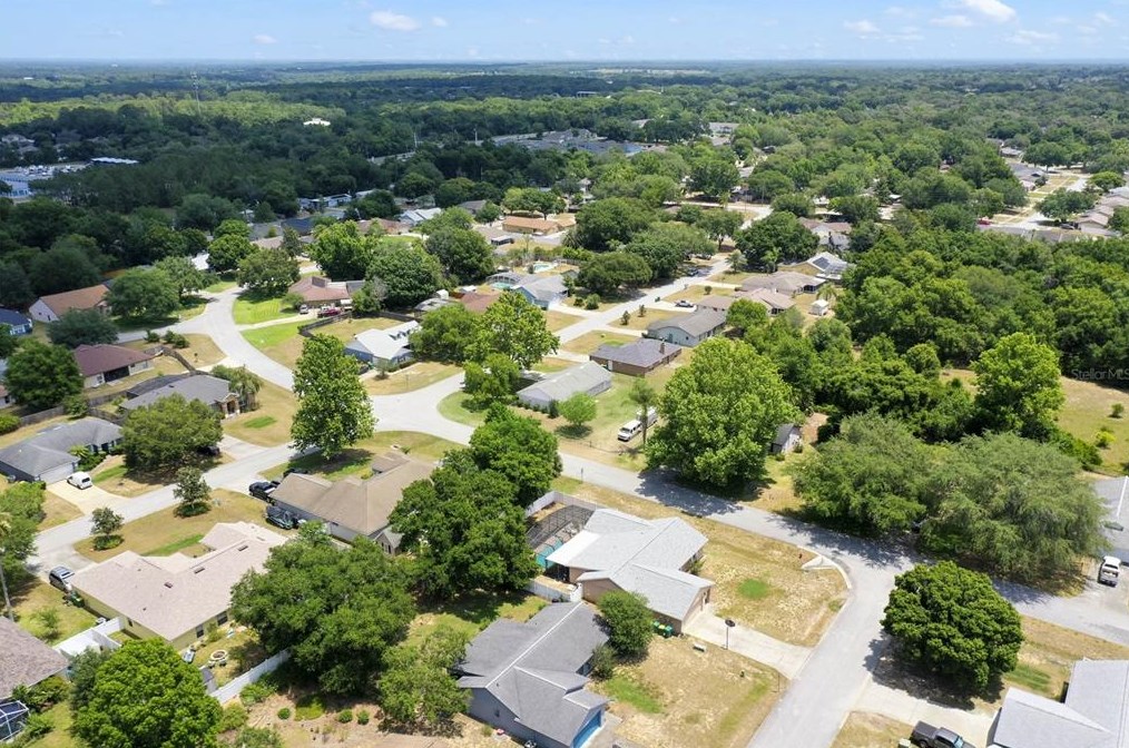 2600 Montecito Ave, Eustis FL 32726-4476 exterior