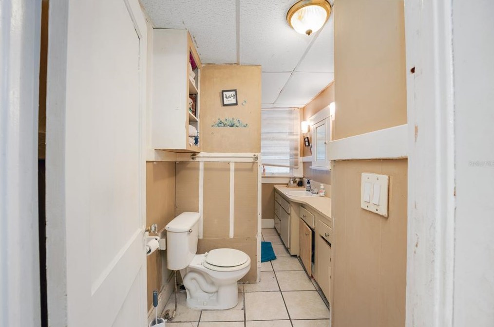 430 Lemon Ave, Eustis FL 32726-4133 exterior