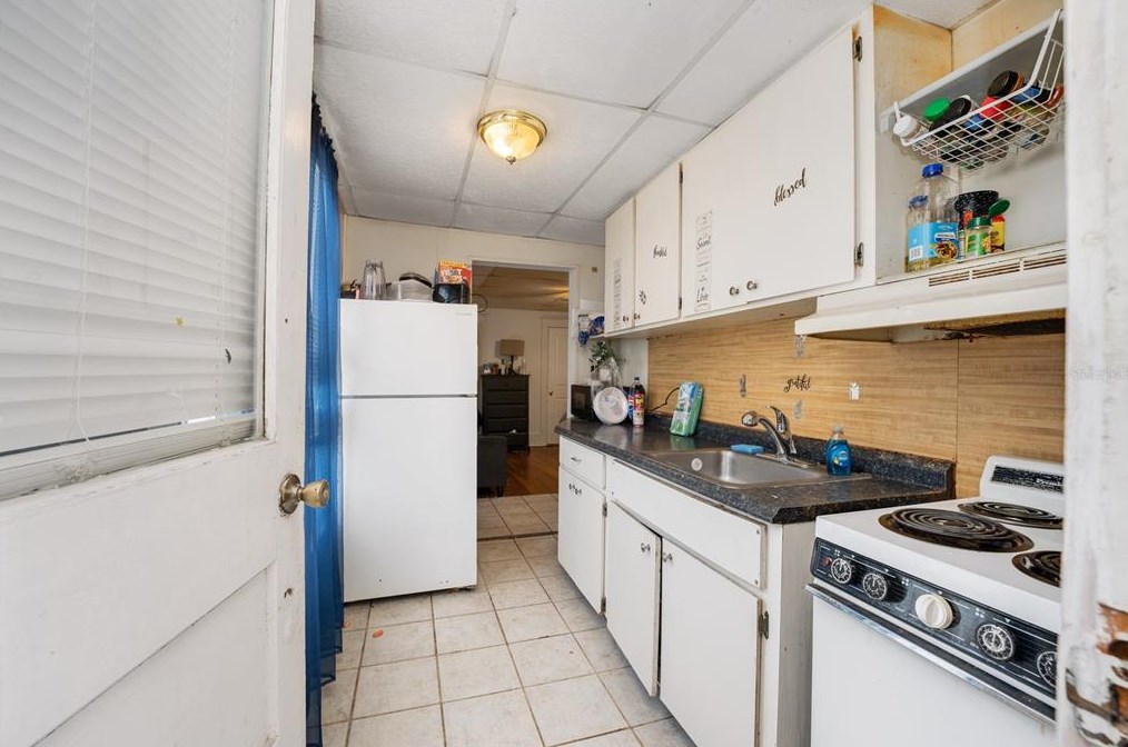 430 Lemon Ave, Eustis FL 32726-4133 exterior