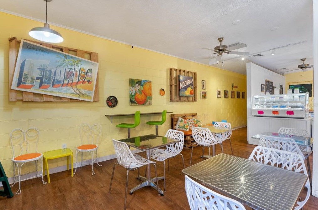 16927 Lakeside Dr, Montverde FL  34756-3247 exterior