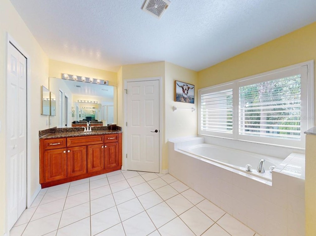 15507 Pebble Ridge St, Winter Garden FL  34787-4641 exterior