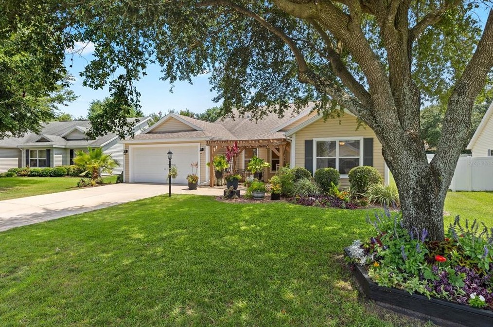 12029 51st Cir, Oxford FL  34484-2403 exterior