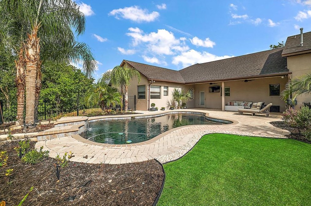 17660 County Rd 455, Montverde FL  34756-3023 exterior