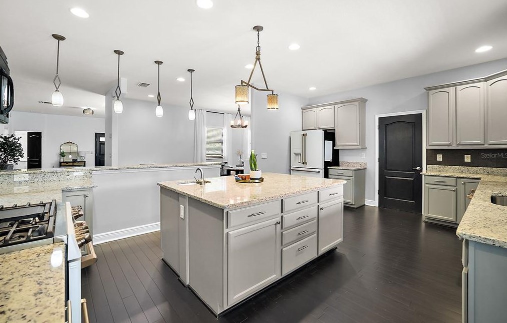 17660 County Rd 455, Montverde FL  34756-3023 exterior