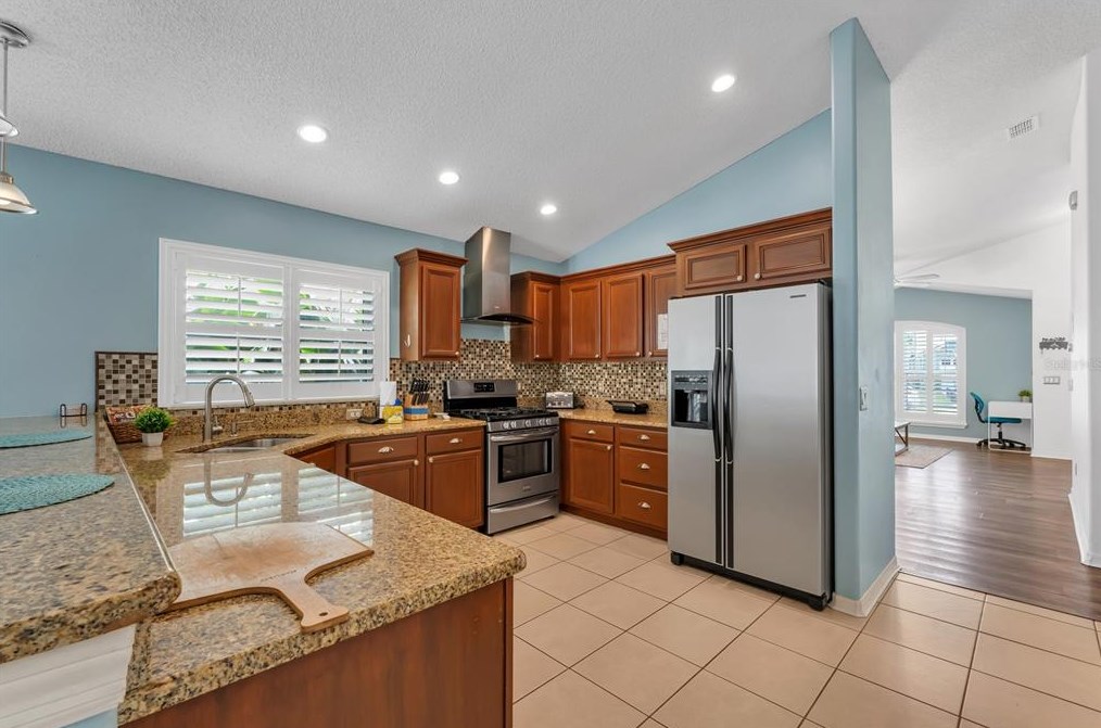 1541 Indian Oaks Trl, Kissimmee FL 34747-1951 exterior