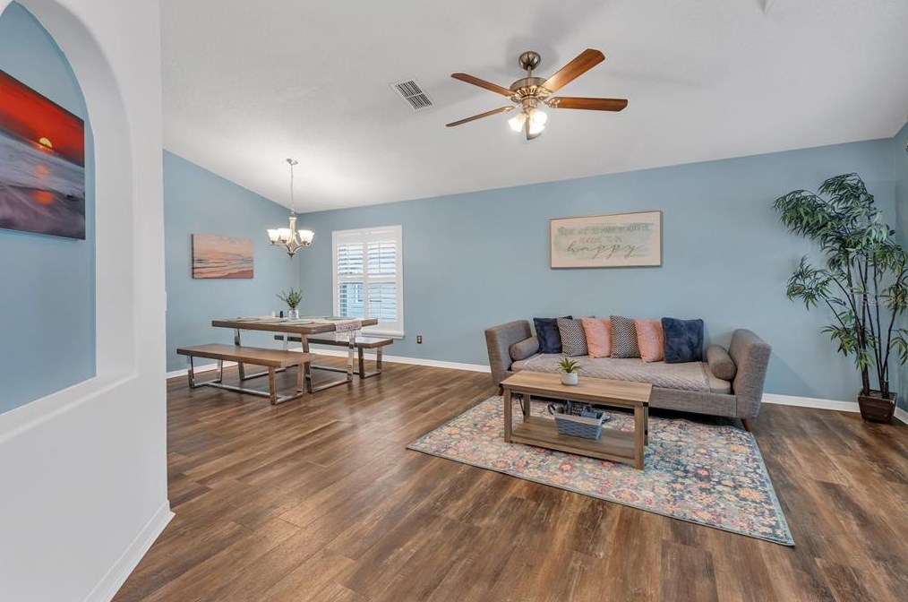 1541 Indian Oaks Trl, Kissimmee FL 34747-1951 exterior