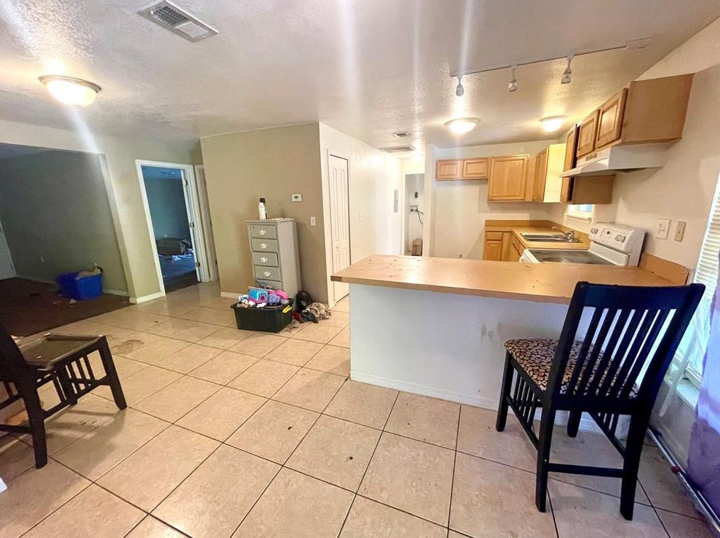 5075 Kaliga Dr, Saint Cloud FL  34771-7827 exterior