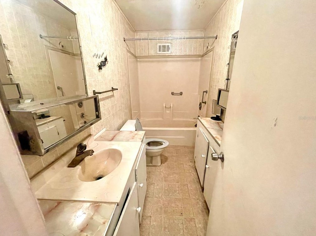 5075 Kaliga Dr, Saint Cloud FL  34771-7827 exterior
