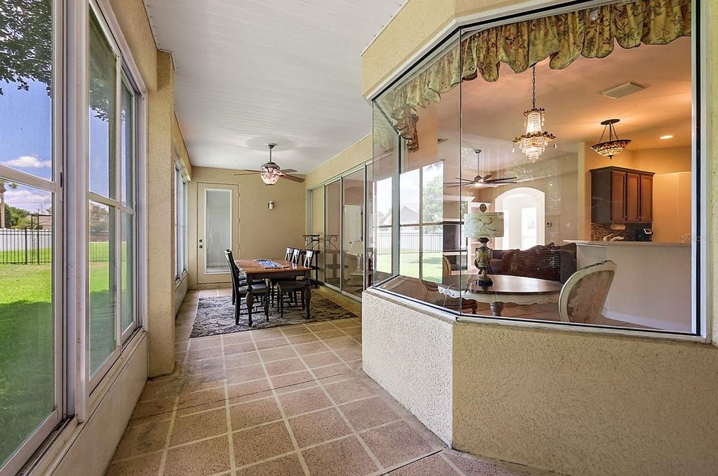 13806 Wellington Ln, Grand Island FL  32735-9114 exterior