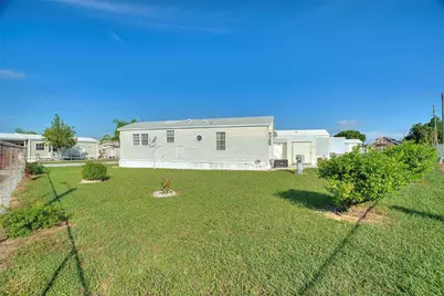 251 Patterson Road #J19, Haines City, FL 33844 - Photo 5