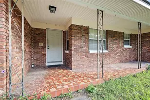 5011 Griffin View Dr, Lady Lake, FL 32159 - Photo 5