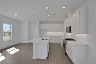 180 Eagleston Ln, Lakewood Ranch, FL 34240 - Photo 9