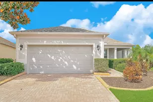 119 Crescent Moon Dr, Groveland, FL 34736 - Photo 1