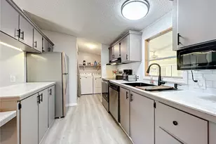 13426 Palm Dr, Astatula, FL 34705 - Photo 11