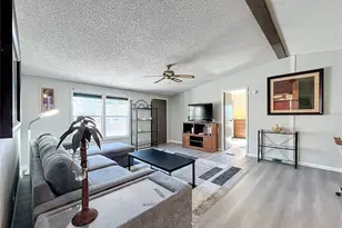 13426 Palm Dr, Astatula, FL 34705 - Photo 9