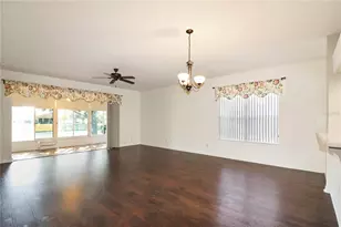 5107 Aurora Dr, Leesburg, FL 34748 - Photo 7