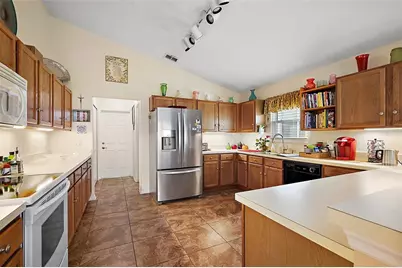 4822 Sawgrass Lake Circle, Leesburg, FL 34748 - Photo 11