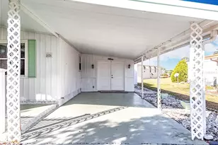 1026 Capella Dr, Tavares, FL 32778 - Photo 3