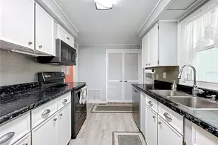 1026 Capella Dr, Tavares, FL 32778 - Photo 11