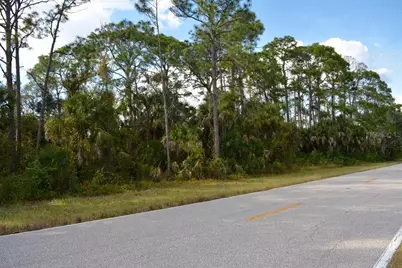 131 Collingswood Boulevard, Port Charlotte, FL 33954 - Photo 7