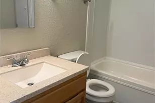 2107 Hialeah Ave, Leesburg, FL 34748 - Photo 15