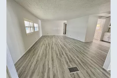 149 Royal Palm Drive, Leesburg, FL 34748 - Photo 11