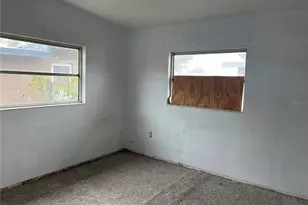 1121 Oakland Dr, Tavares, FL 32778 - Photo 7