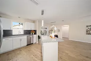 901 Chula Ct, The Villages, FL 32159 - Photo 9