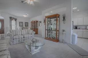 33409 Pennbrooke Pkwy, Leesburg, FL 34748 - Photo 9