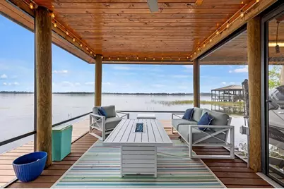 17648 Live Oak Dr, Tavares, FL 32778 - Photo 1