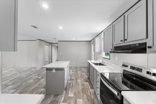 9060 Sarah Dr, Polk City, FL 33868 - Photo 17