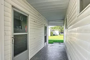 1129 Elkhart Cir, Tavares, FL 32778 - Photo 7