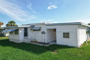 1129 Elkhart Cir, Tavares, FL 32778 - Photo 11