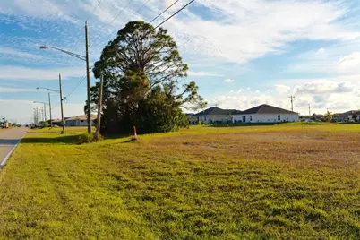 2814 Santa Barbara Boulevard N, Cape Coral, FL 33993 - Photo 11