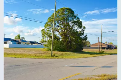 2814 Santa Barbara Boulevard N, Cape Coral, FL 33993 - Photo 9