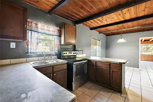 1301 N Shore Dr, Leesburg, FL 34748 - Photo 9