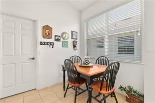 112 Flame Vine Way, Groveland, FL 34736 - Photo 11