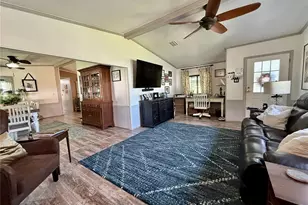 1 Robin Rd, Wildwood, FL 34785 - Photo 5