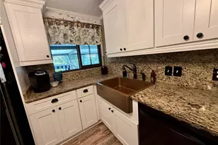 1 Robin Rd, Wildwood, FL 34785 - Photo 13