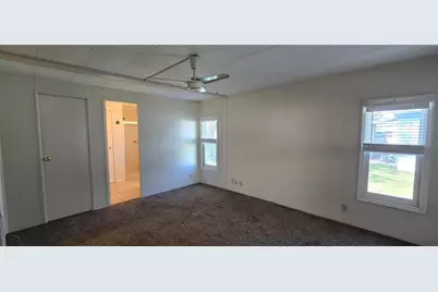 815 E Live Oak Street, Wildwood, FL 34785 - Photo 19