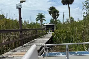 6001 Bird Island Dr, Lady Lake, FL 32159 - Photo 37