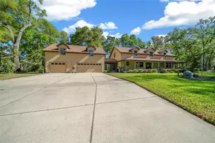 39636 Carolina Ave, Lady Lake, FL 32159 - Photo 3