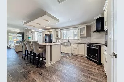 1116 Elkhart Circle, Tavares, FL 32778 - Photo 9