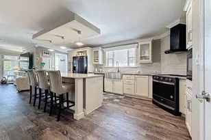 1116 Elkhart Cir, Tavares, FL 32778 - Photo 9