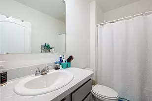 1828 Henin Cir, Tavares, FL 32778 - Photo 23