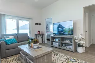 1914 Hux Ct, The Villages, FL 34762 - Photo 3