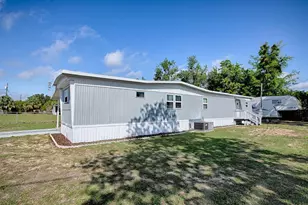 8901 SE 144th Ln, Summerfield, FL 34491 - Photo 31