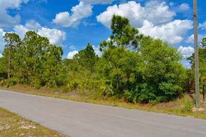 1510 Pine Avenue, Lehigh Acres, FL 33972 - Photo 15