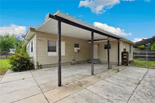 2072 NW 10th Terrace, Lake Panasoffkee, FL 33538 - Photo 19